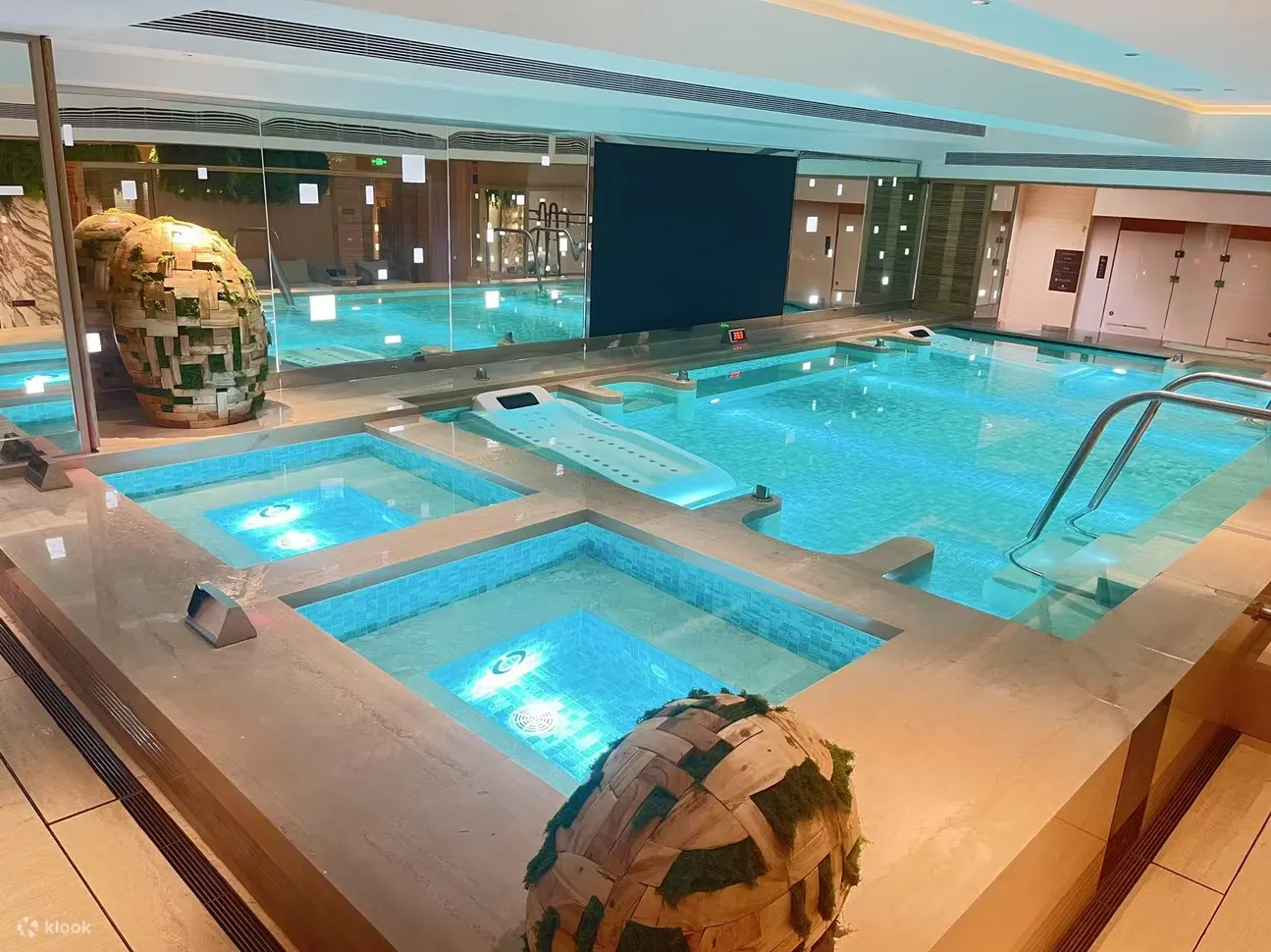 【开业优惠】东港城美食水疗会
